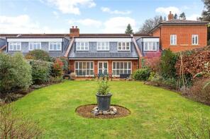 3, Hawthorne Drive, Kingwood, Henley-on-thames RG9 5WE