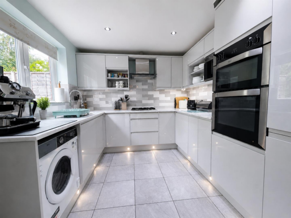 Fitted Kitchen