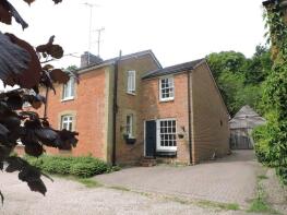 4, Stonehills, Basingstoke RG25 3BA