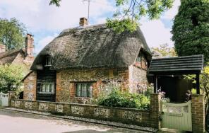 Muchmore, Front Street, East Garston, Hungerford RG17 7EU