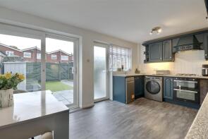 123, Cherry Tree Avenue, Waterlooville PO8 8AX