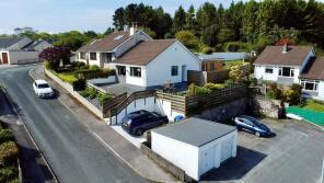 2, Packsaddle Close, Penryn TR10 8RR