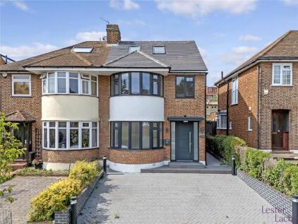 Lincoln Avenue, Southgate, London, N14