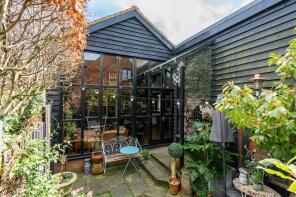 2, Standon Court, High Street, Ware SG11 1LW