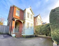 Roselea, Hailsham Road, Heathfield TN21 8AF