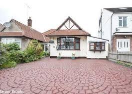 5, Dunspring Lane, Clayhall, Ilford IG5 0UA