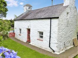 Efail Bach, Dulas LL70 9EX
