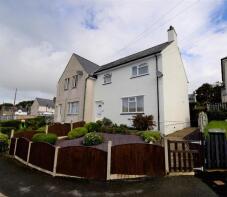 2 Brynmor, Cae'r Ffynnon, Criccieth LL52 0SF