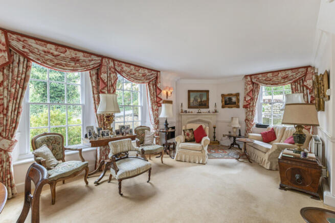 Sitting/Dining Room