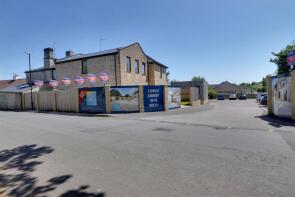 Loves Hill Court, South Road, Timsbury, Bath BA2 0ER