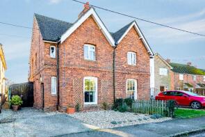 1, College Cottages, Street Through Merton, Bicester OX25 2NH