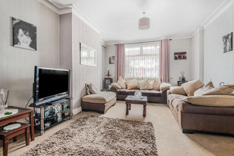 Hereward Gardens, London, N13