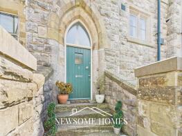 8, St Clares Court, Holywell CH8 8RS