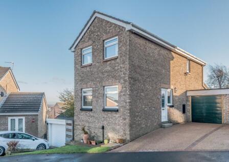 Wendron Way, Idle, Bradford, BD10