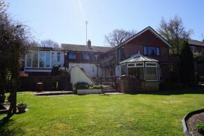 Conamore, The Slade, Bucklebury, Reading RG7 6TL