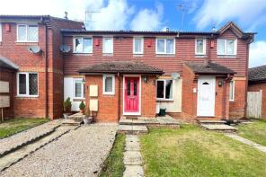 9, Ayling Court, Farnham GU9 9TF