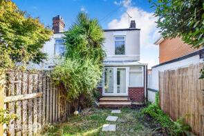 112, Hollybush Street, Parkgate, Rotherham S62 6BG