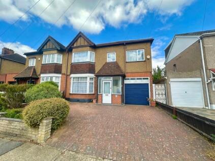 Rosslyn Avenue, Harold Wood