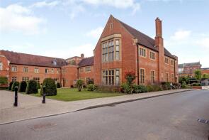33, Abbey Gardens, Woolhampton, Reading RG7 5TZ
