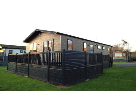 Lodge located on Roydon Marina Village, CM19 5EJ