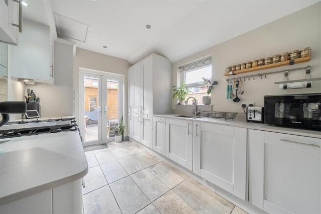kitchen h.jpg