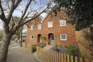 1, Railway House, Railway Close, Kearsney CT16 3RG