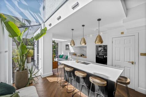Roslyn Road, South Tottenham, London, N15