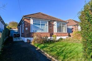 9, The Crest, Waterlooville PO7 5DG