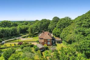 2, Peacock Villas, Giggers Green Road, Aldington TN25 7BY