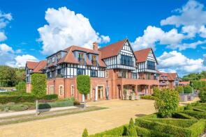 6, Maudslay House, Woodland Drive, Alcester B49 6FY