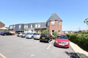 Flat 4, Reddleman House, Bath Road, Sturminster Newton DT10 1DU