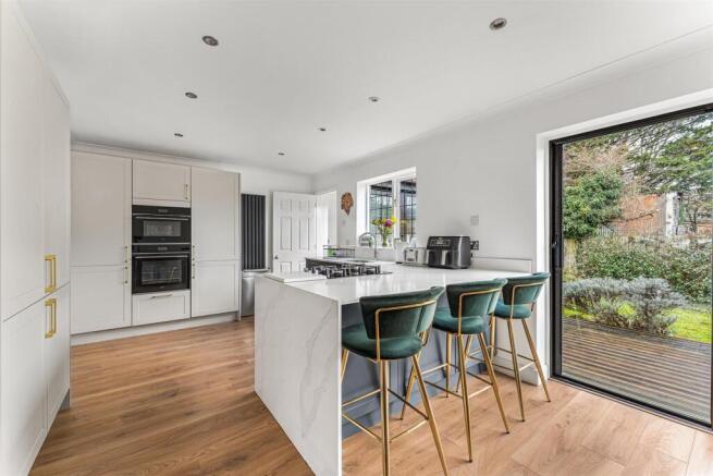 Kitchen / Dining Room
