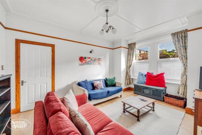 34 Bramley Road-4.jpg