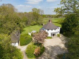 Middlewood House, Carbinswood Lane, Woolhampton, Reading RG7 5TS