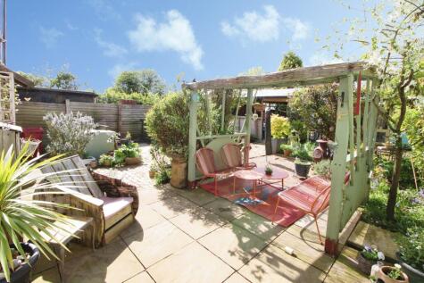 St. Ethelreda Close, West Halton, DN15