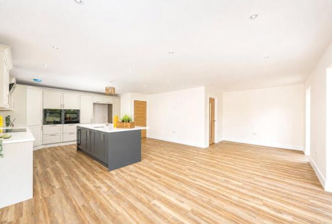 Kitchen/Dining Area
