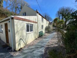 Bridge View, Track Private, Middle Mill, Haverfordwest SA62 6XD