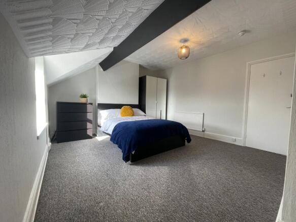 Room 5 at £725pcm