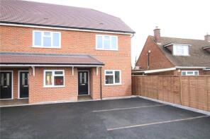 3, The Gables, Bath Road, Padworth, Reading RG7 5HR