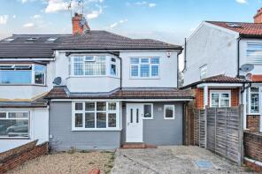 50, The Greenway, Epsom KT18 7HZ