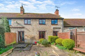 2, Hall Close, Oakham LE15 8PE