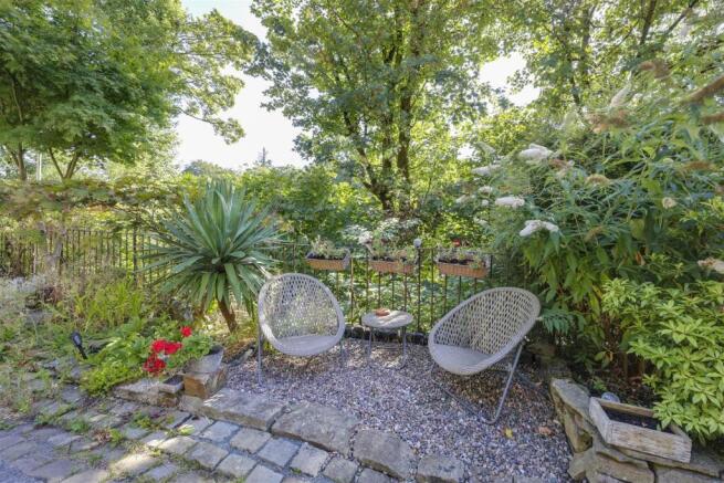 Front Garden Area