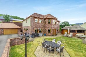 Ty Y Teili, Foundry View, Godreaman, Aberdare CF44 6DW