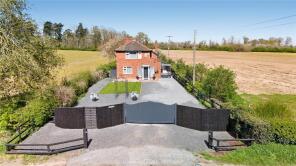 Hunters Moon, Spetchley Road, Spetchley WR5 1RR