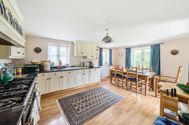 Kitchen/Breakfast
