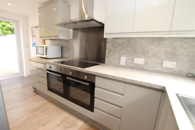 kitchen vi.JPG