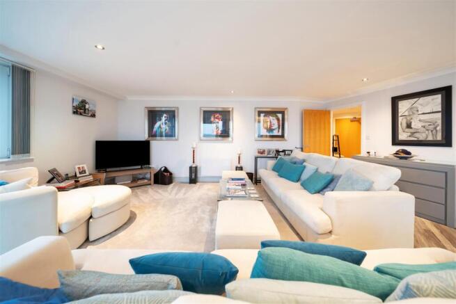Flat 1003-36.jpg