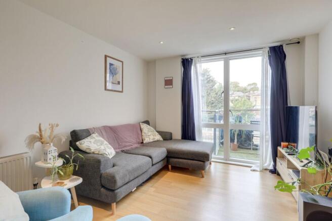 Open Plan Lounge & Kitchen