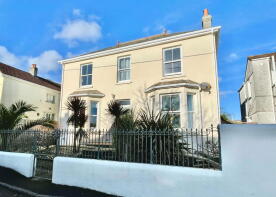 3, Poltair Avenue, St. Austell PL25 4LY