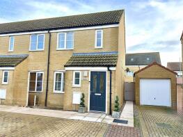 12, Lupton Close, Lowestoft NR32 3QS